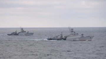 Rus gemileri Ukrayna kıyılarından uzaklaştı