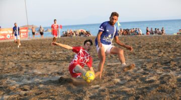 Menderes’te Plaj Futbolu Turnuvası