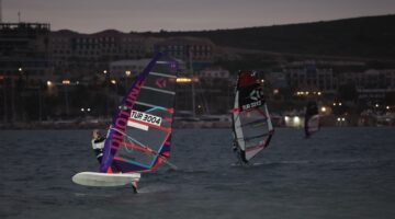 TÜRKİYE’NİN İLK GECE SÖRF YARIŞI