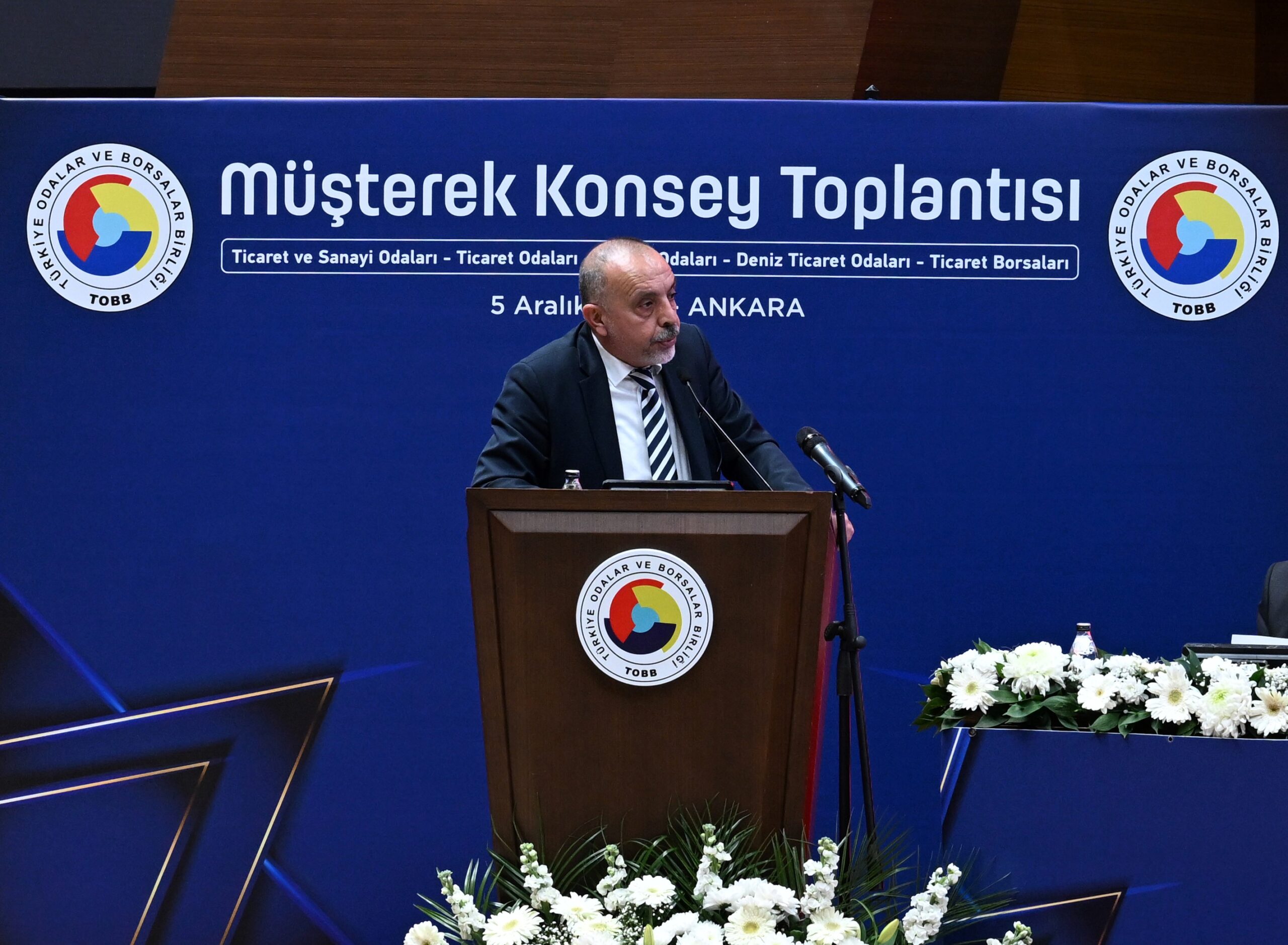 BAŞKAN ERTÜRK, CUMHURBAŞKANI YARDIMCISI YILMAZ’A ALİAĞA’NIN VE ÜYELERİN BEKLENTİLERİNİ İLETTİ