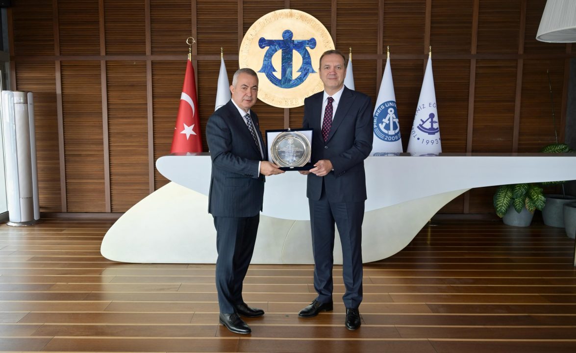 İMEAK Deniz Ticaret Odası’nda Devir Teslim Töreni Yapıldı